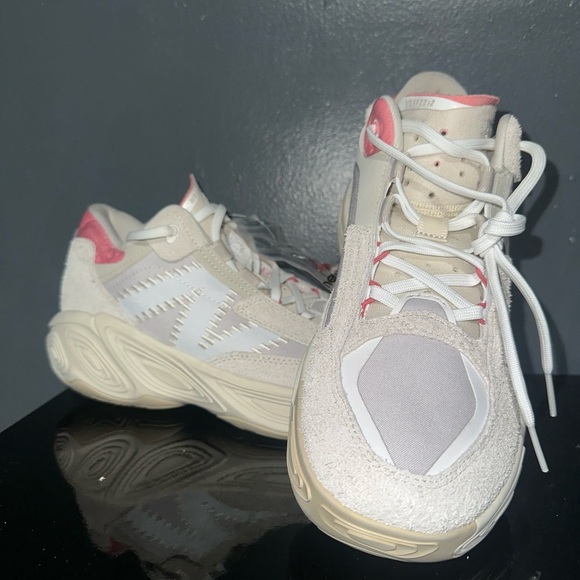 New Balance Other - New Balance Suede Sneakers in White Tan and Pink